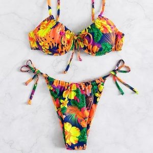 SHEIN Tropical Print Tie Front Underwire Bikini Size L NWT
